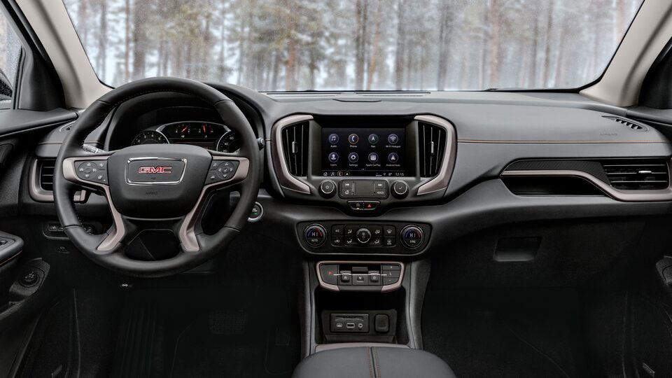 Tableau de bord intérieur du GMC Terrain AT4 2022.