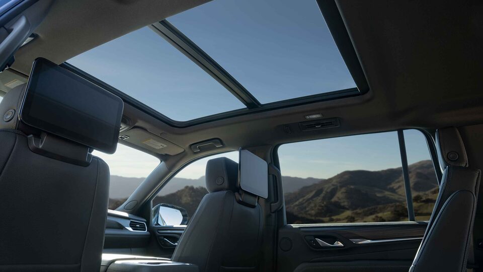 Toit ouvrant du GMC Yukon 2022.