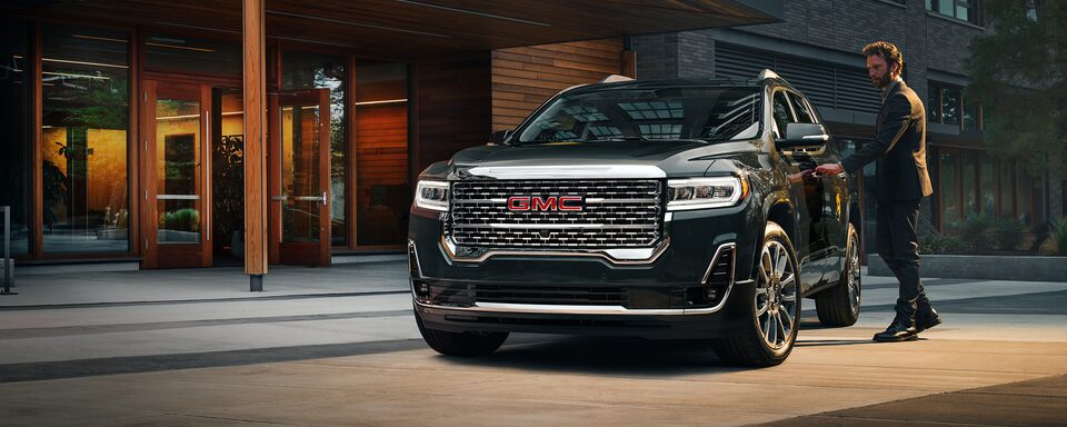 2023 GMC Acadia Denali video.