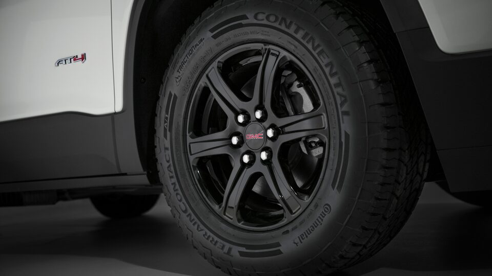 2023 GMC Acadia AT4 wheels.