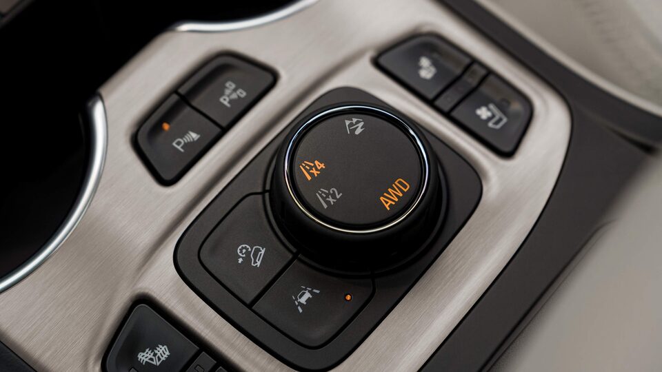 2023 GMC Terrain SLE/SLT center controls.