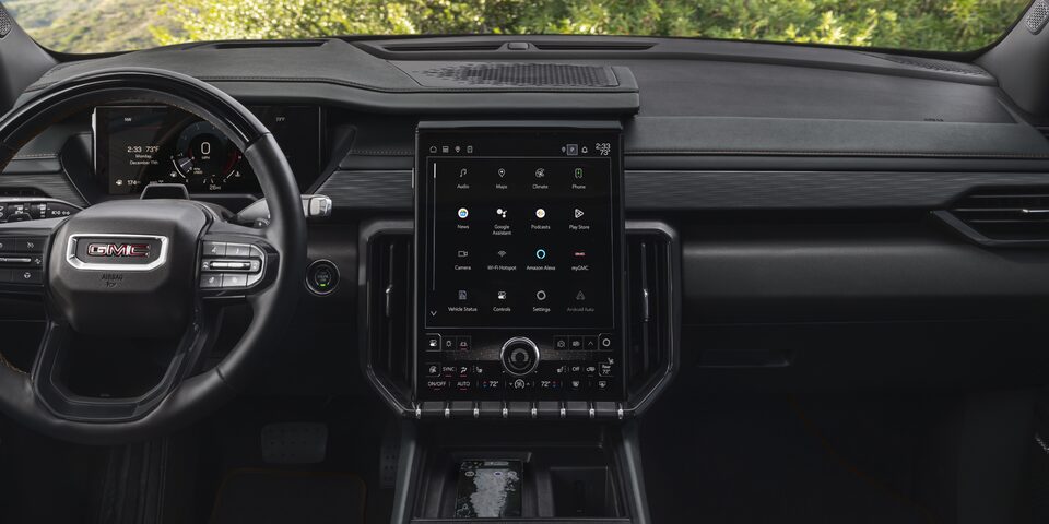 Close up view of the infotainment screen on the 2025 GMC Acadia AT4.