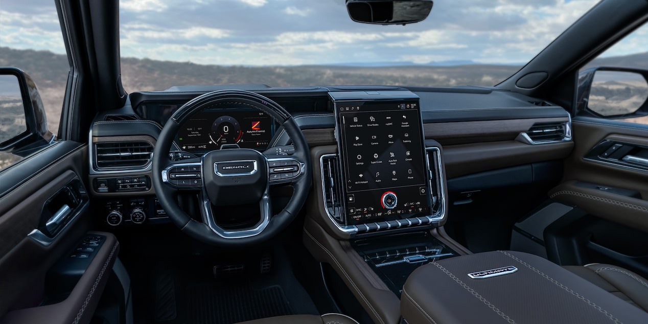 Driver's view of the Steering Wheel, Infotainment System and Dashboard in the 2025 Yukon.