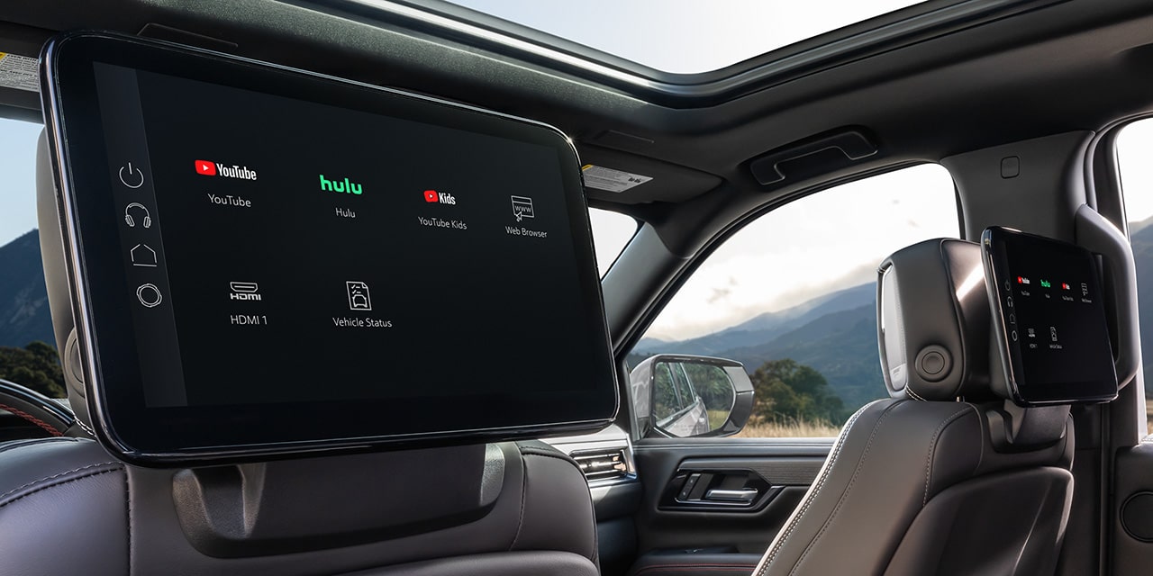 Le système multimédia pour les sièges arrière du VUS tout-terrain pleine grandeur GMC Yukon AT4 2026.