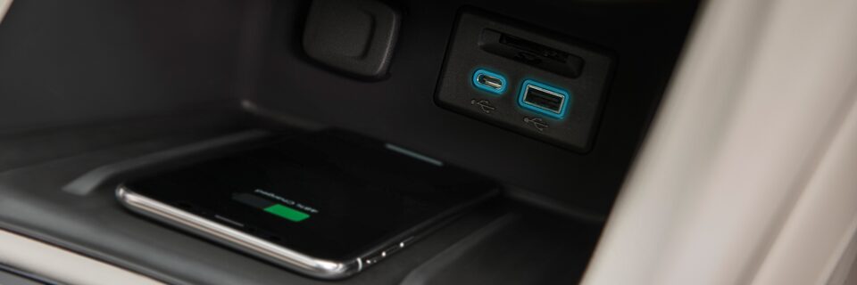 Wireless Charging of the 2022 GMC Denali.