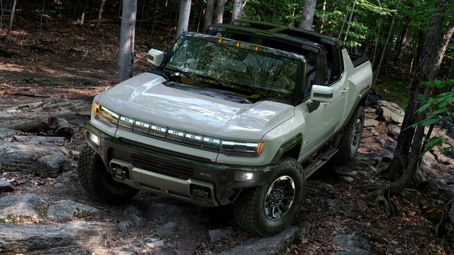 GMC Hummer EV avec toit ouvrant.