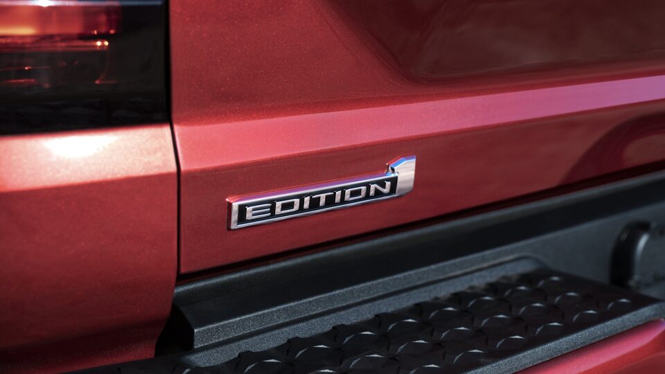 2023-canyon-reveal-gallery-3200x1800-10.jpg