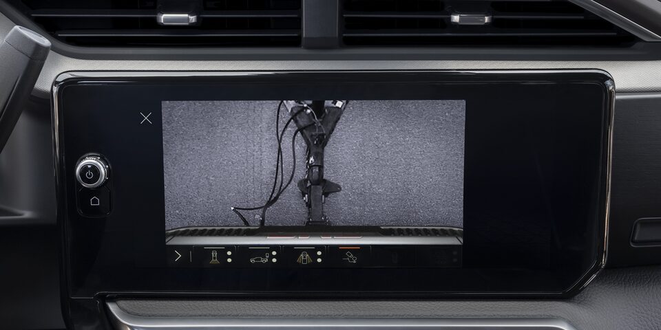 Hitch view of the 2024 GMC Sierra HD camera system.