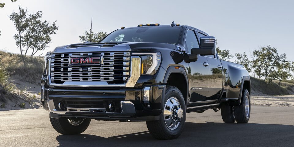 Front left profile view of the 2024 GMC Sierra HD.