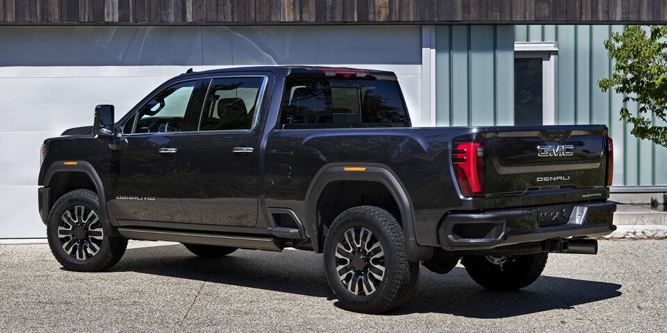 Front view of 2024 Sierra HD Denali Ultimate.
