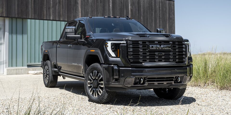 Front profile view introducing the new 2024 Sierra HD Denali Ultimate.