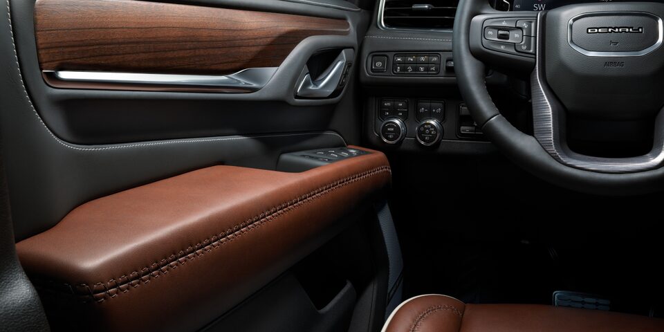 Habitacle ombre alpine du GMC Yukon Denali Ultimate 2023.