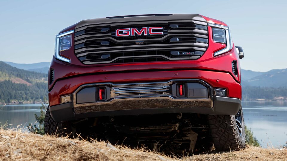 GMC Sierra 1500 AT4X 2023 : calandre.