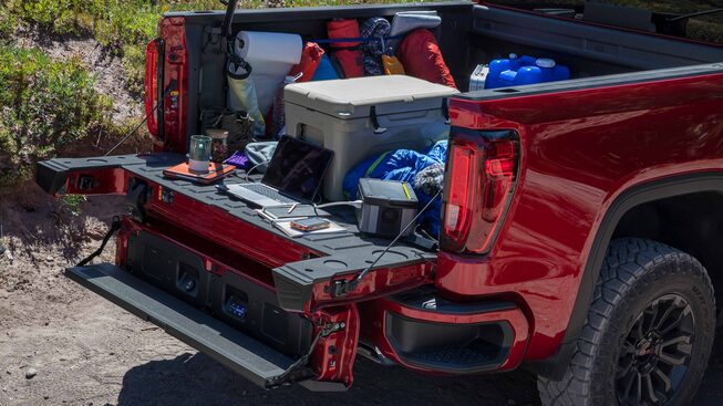 The MultiPro tailgate of the 2023 Sierra 1500 AT4.
