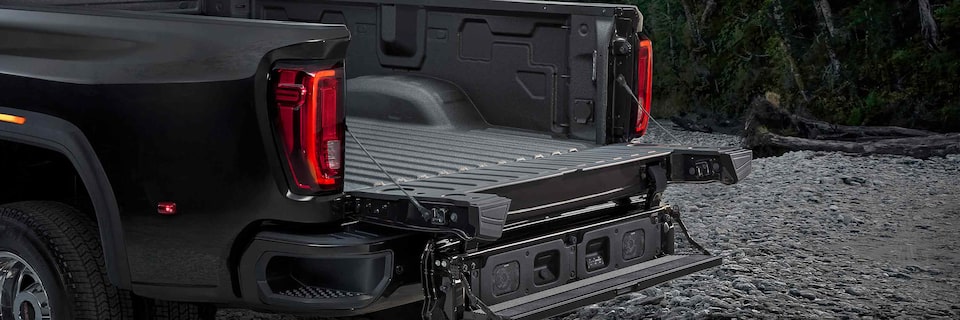 GMC Sierra HD Denali 2023: caisse de chargement.