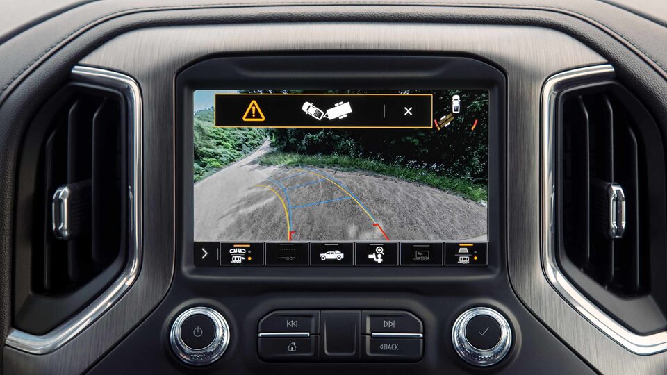 2023 GMC Sierra HD trailering camera: camera on the road.