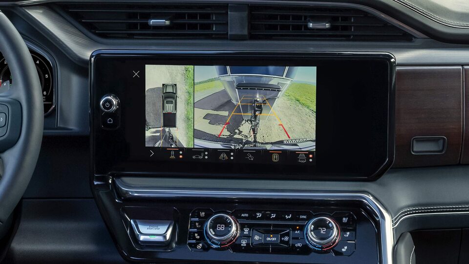 2023 Sierra Denali Ultimate: Hitch view feature.