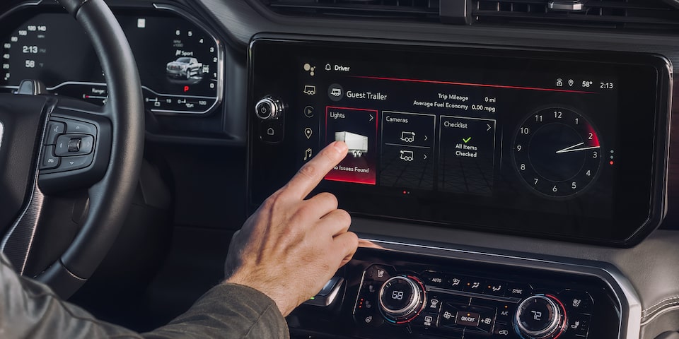 The integrated In-Vehicle Trailering App of the 2024 GMC Sierra 1500 AT4.