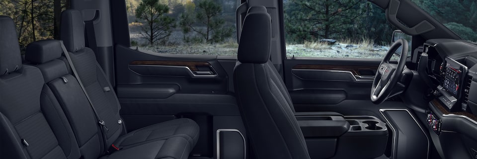 Jet Black interiors of the 2024 GMC Sierra 1500.