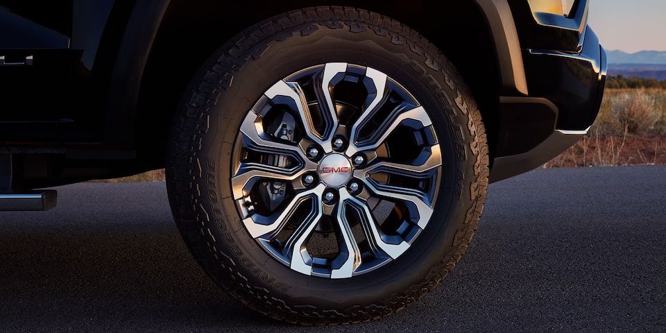 Close up view of the 2025 GMC Canyon Denali Exterior Wheels.