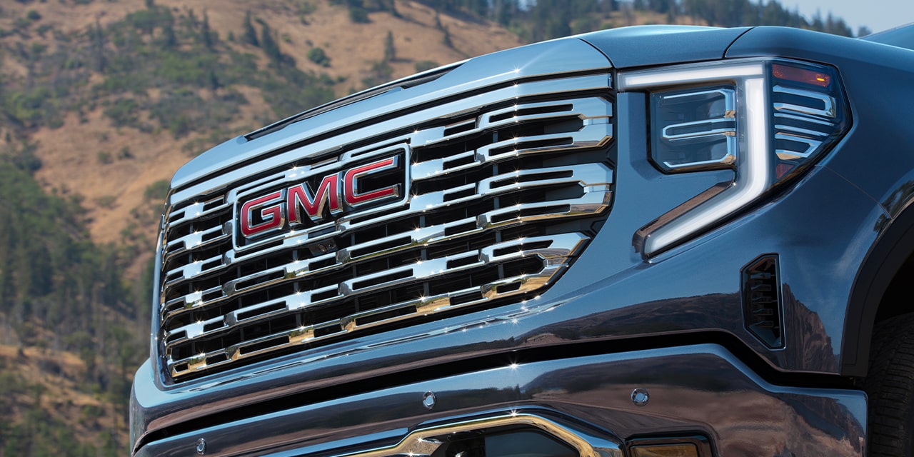 Close-up view of the Distinct Grille on the 2026 GMC Sierra 1500.