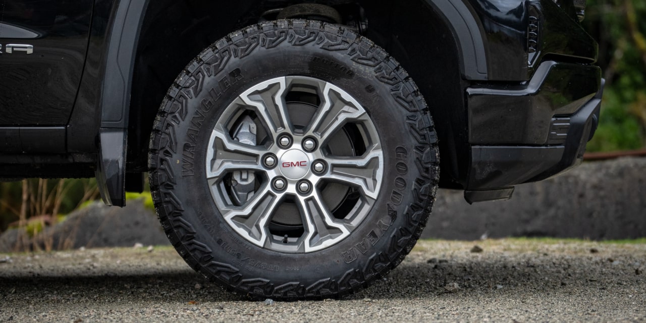 Close-up of the Distinct Wheels of the 2026 GMC Sierra 1500 Pro.