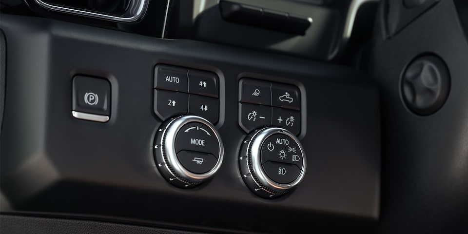 Les modes de traction au choix du GMC Sierra 1500 AT4 2024.