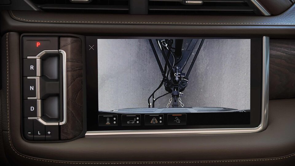 GMC Yukon Denali Ultimate 2023 qui utilise le système de remorquage ProGrade.