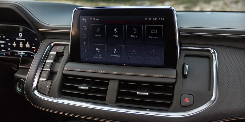 Closeup of information centre on the 2024 GMC Yukon SLE/ SLT.